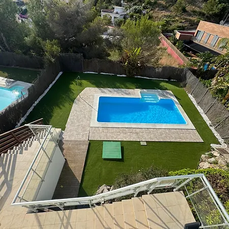 Holidaysitges Villa *