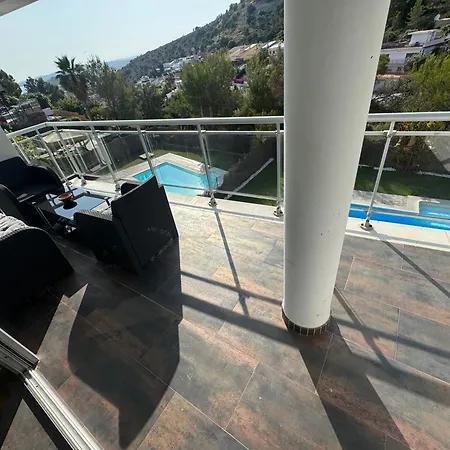 Holidaysitges Villa
