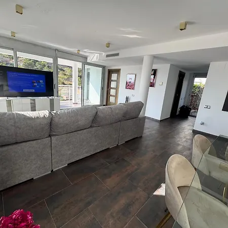 Holidaysitges Villa Sitges